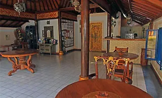 Hotel Maharta Kuta (Bali)